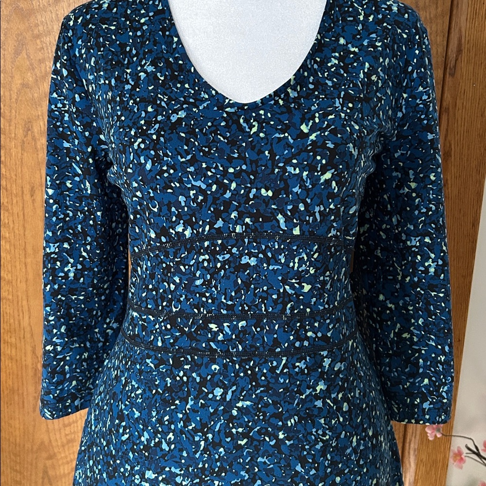 Title Nine Blue Patterned Long Sleeve Dress - Picture 2 of 5